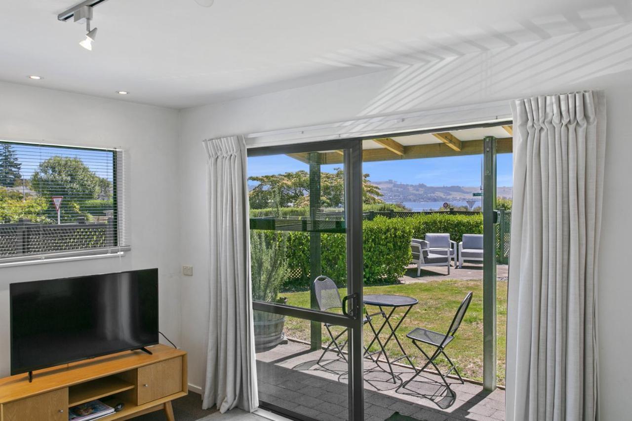 You Little Beauty - Wharewaka Beach Magic Tauposee Exterior foto
