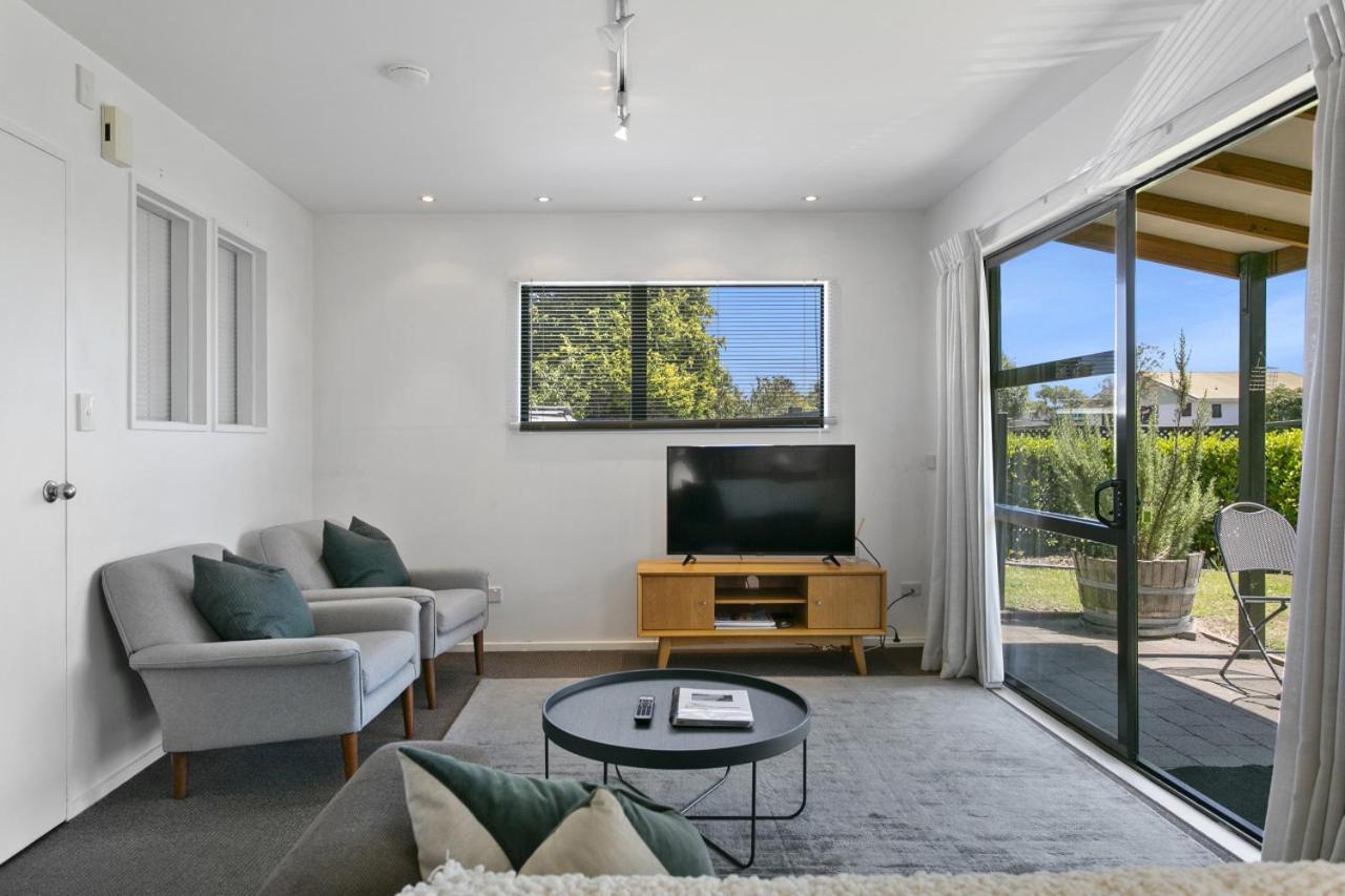 You Little Beauty - Wharewaka Beach Magic Tauposee Exterior foto